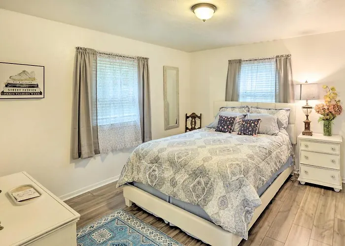 ~ 5 Mi To Dtwn Worth: Retreat W/ Fire Pit Holiday home Fort Worth
