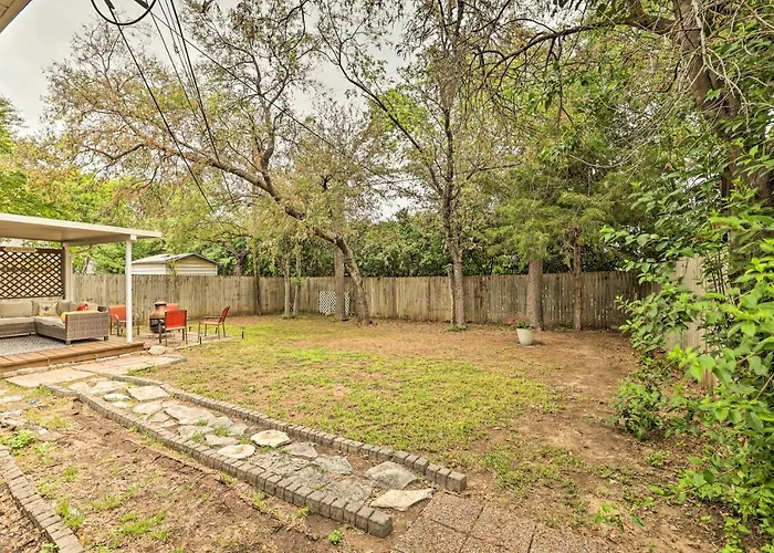 ~ 5 Mi To Dtwn Worth: Retreat W/ Fire Pit Fort Worth